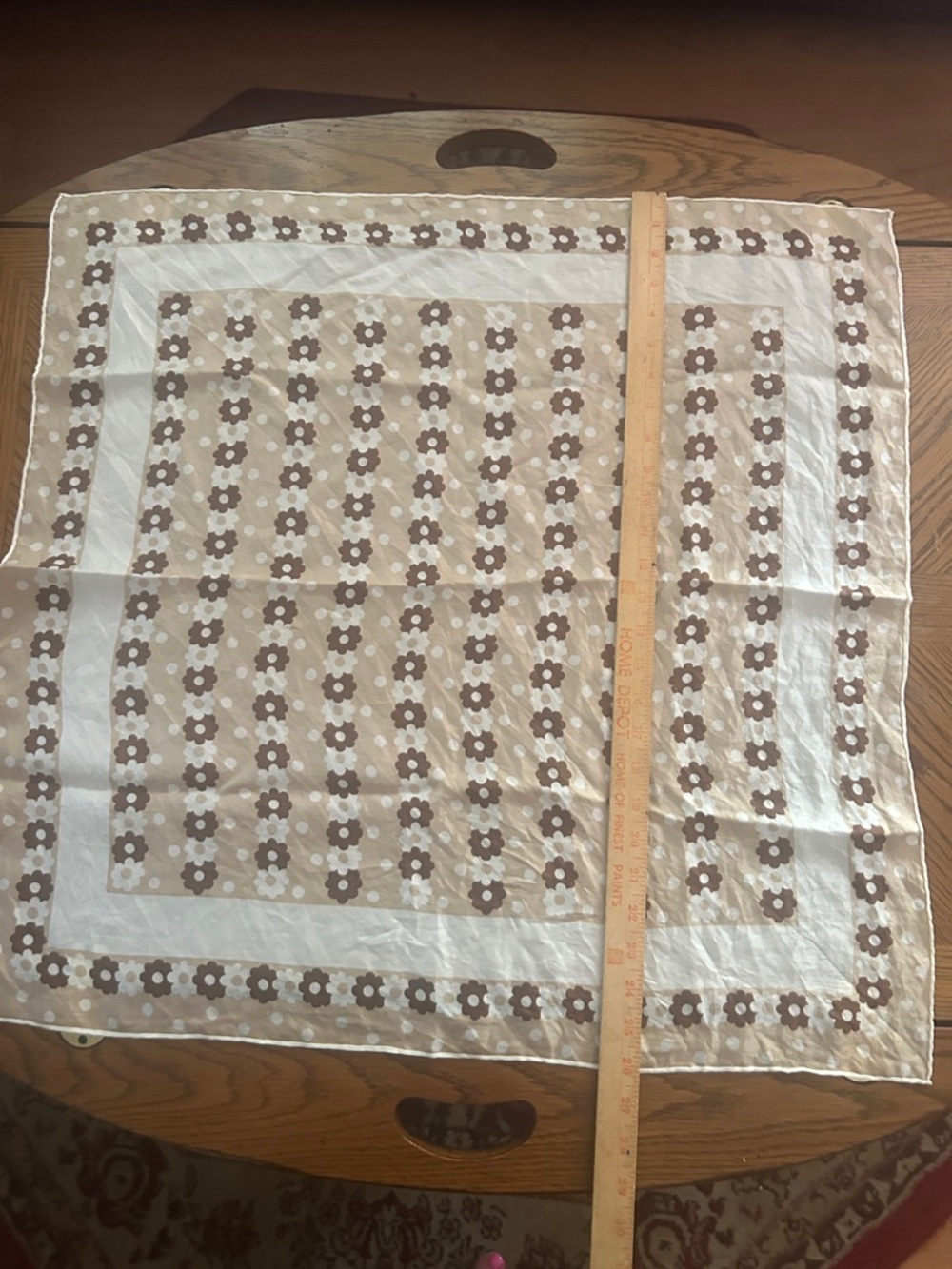 Vintage Daisy Square Scarf - Picture 5 of 10